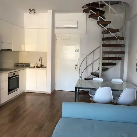 Beautiful 1 Bed Apt. By The Sea Apartment *